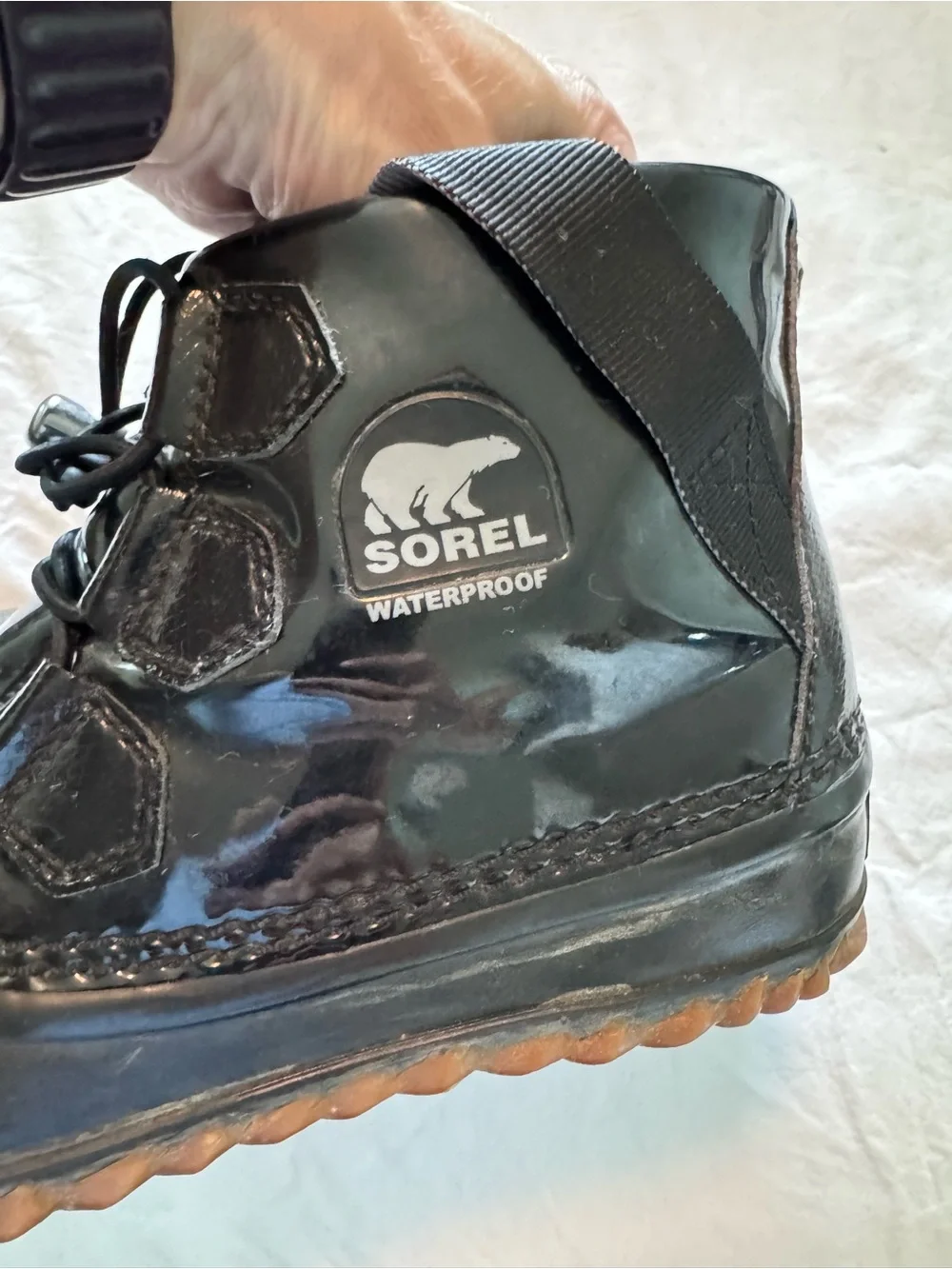 Sorel waterproof boots in patent black size 8 women’s